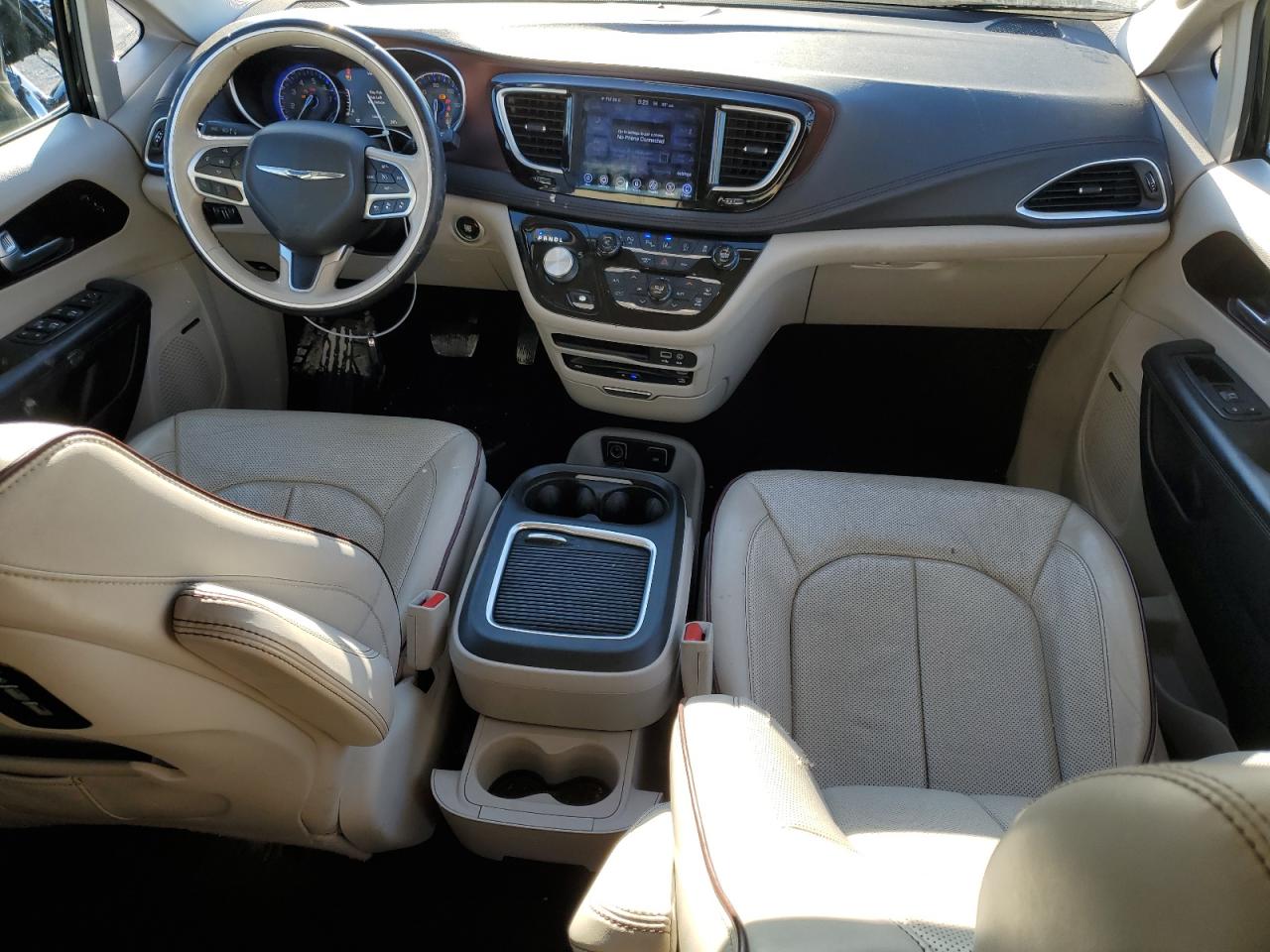 2017 Chrysler Pacifica - Image 8