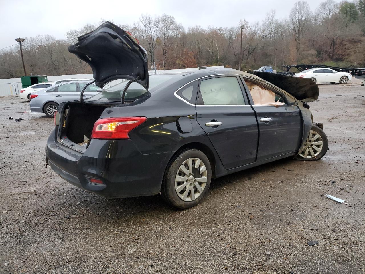 2019 Nissan Sentra - Image 3