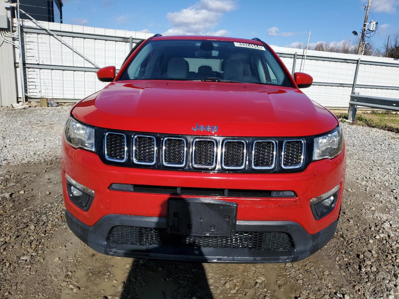 VIN 3C4NJCBB8KT636495 2019 JEEP COMPASS no.5