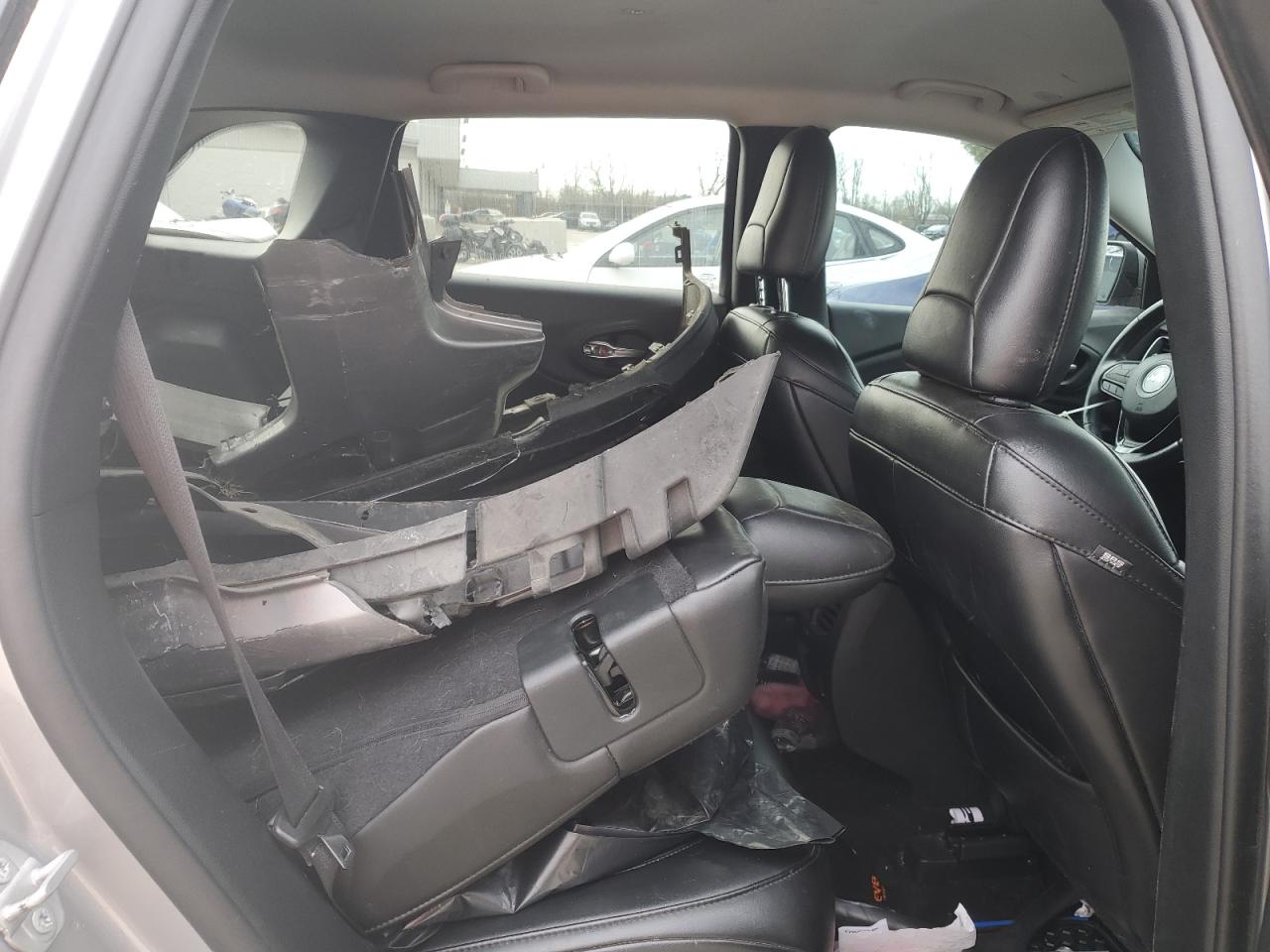 2019 Jeep Grand Cherokee - Image 11