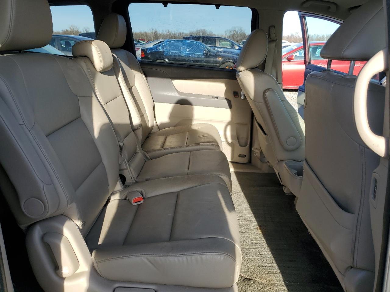 2015 Honda Odyssey - Image 11