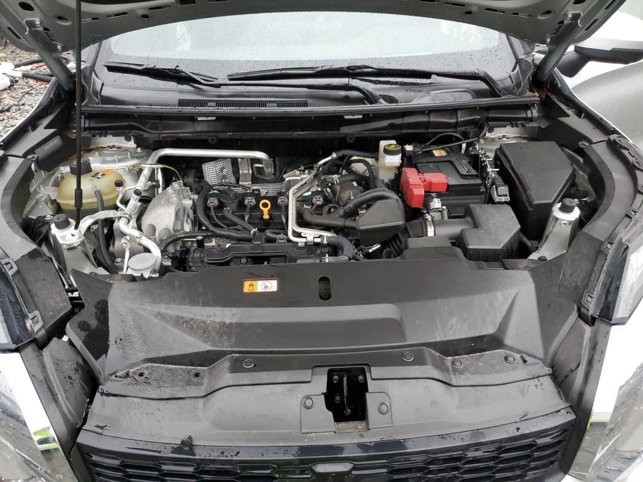 2024 Mitsubishi Outlander - Image 12