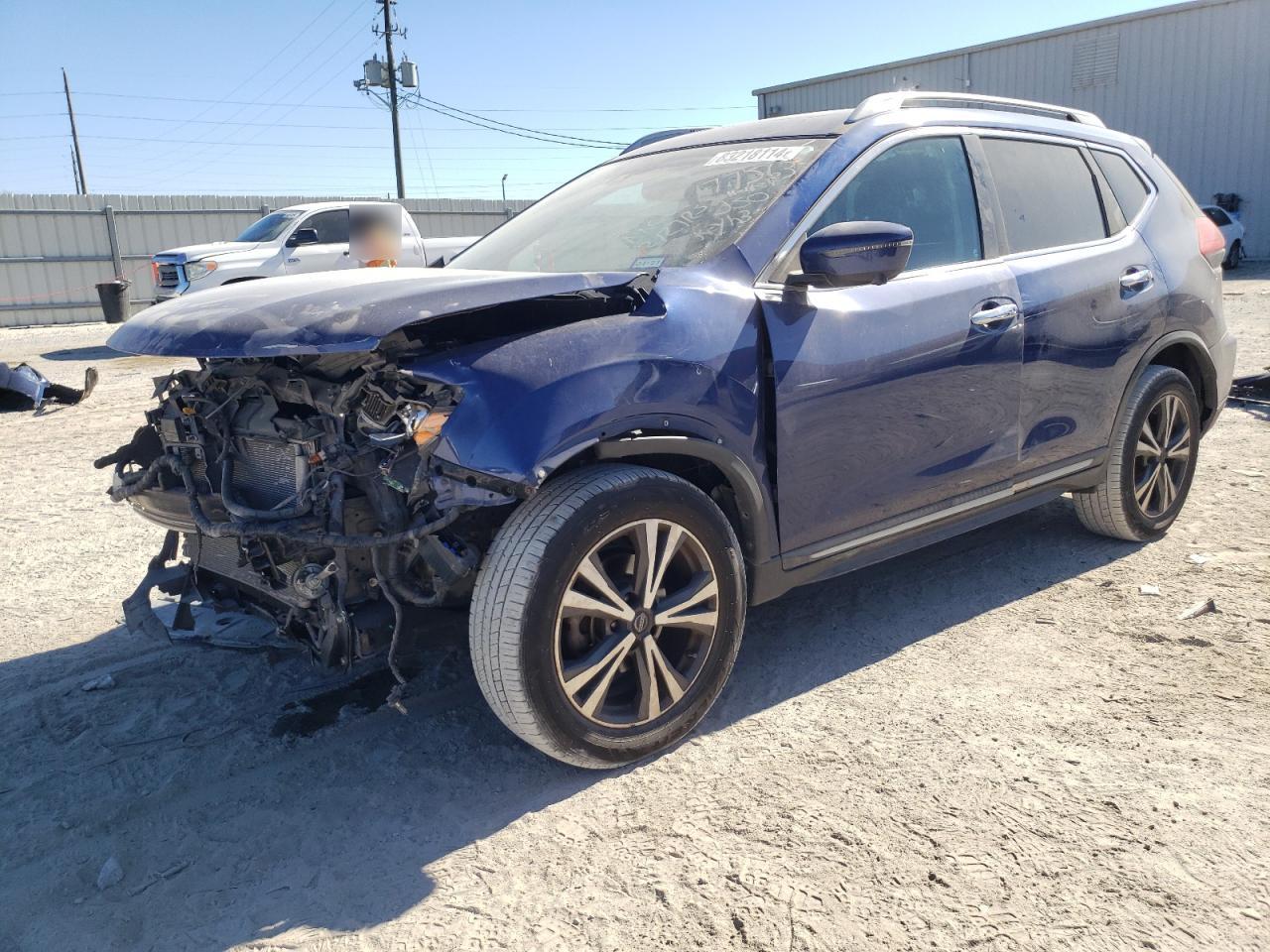 5N1AT2MV2HC733346 2017 NISSAN ROGUE - Image 1