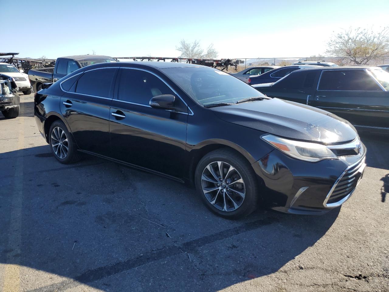 2016 Toyota Avalon - Image 4