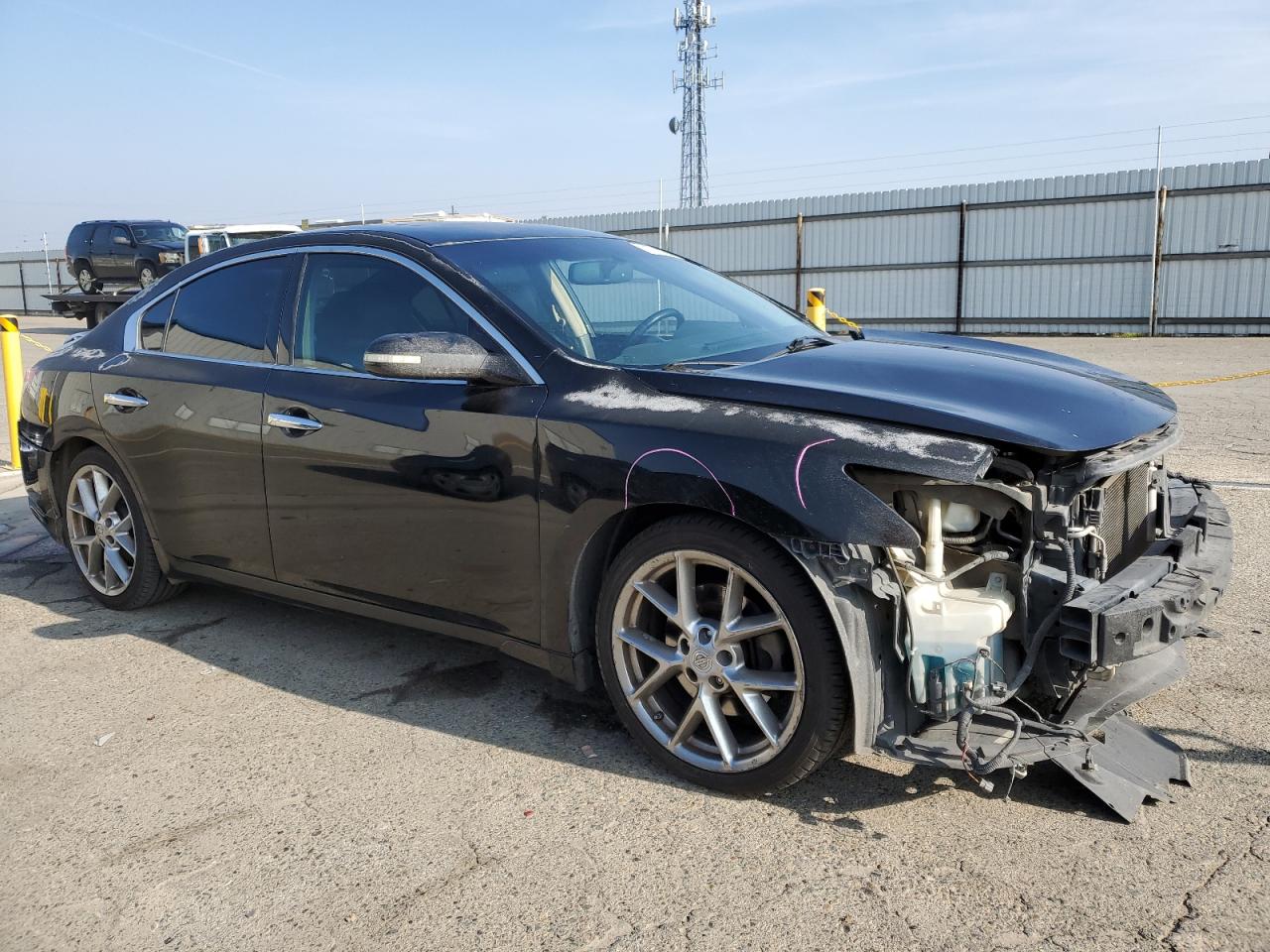 2010 Nissan Maxima - Image 4
