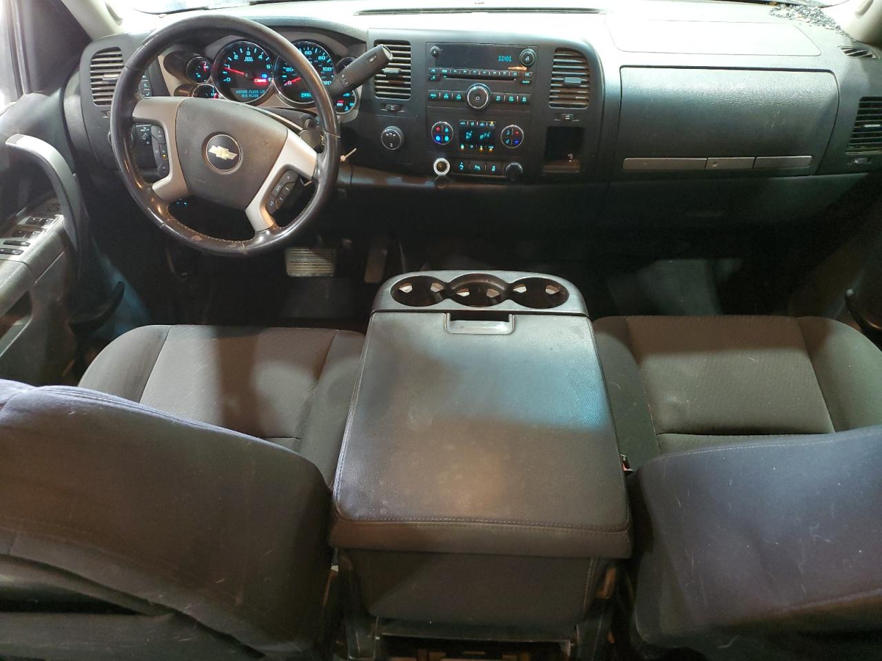 2014 Chevrolet Silverado - Image 8