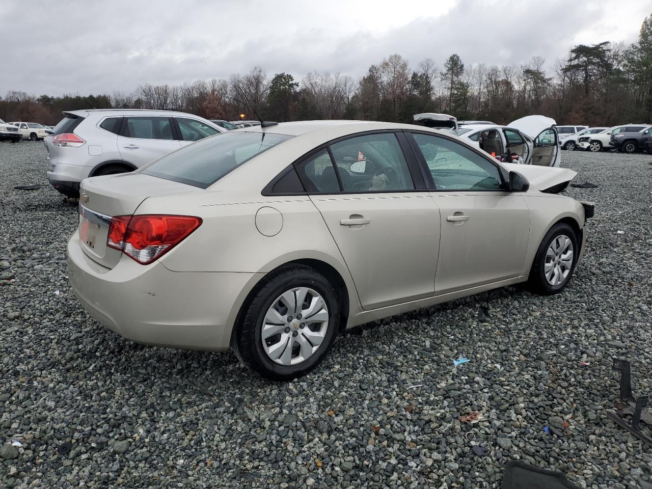 VIN 1G1PA5SH4D7275243 2013 CHEVROLET CRUZE no.3