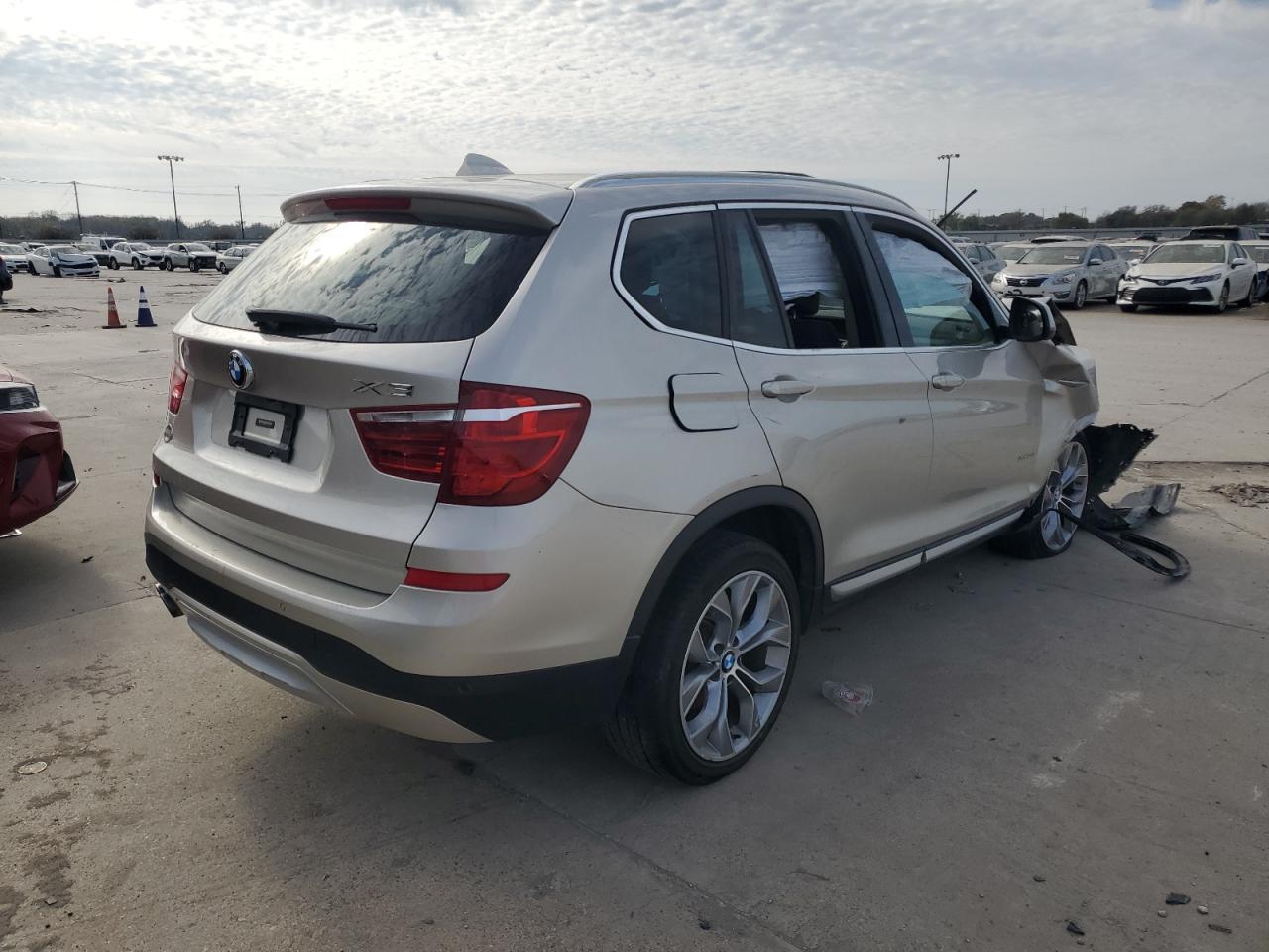 VIN 5UXWX9C57H0T02865 2017 BMW X3 no.3