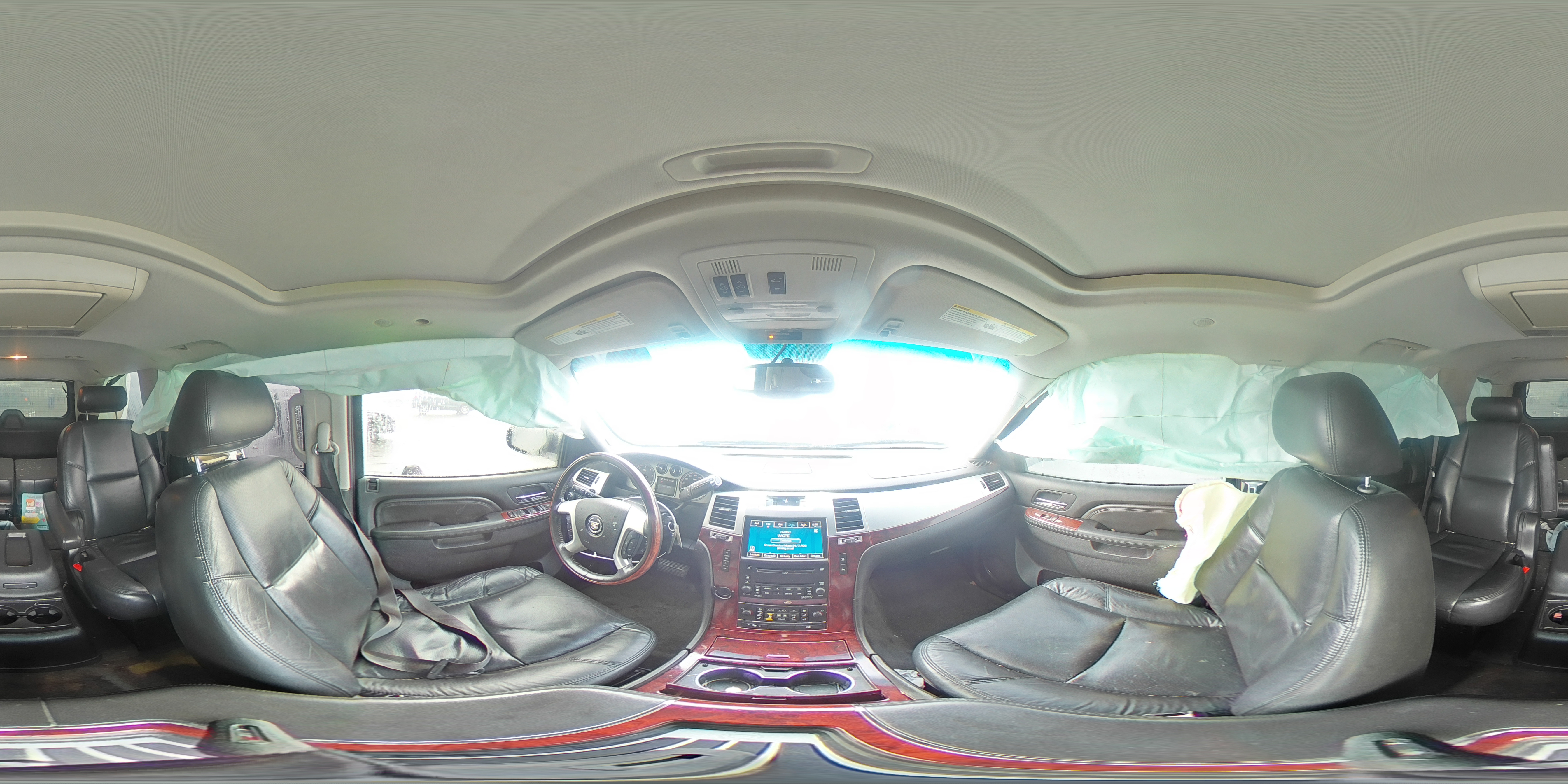 2010 Cadillac Escalade - Image 14