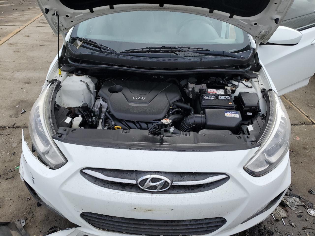 2016 Hyundai Accent - Image 11
