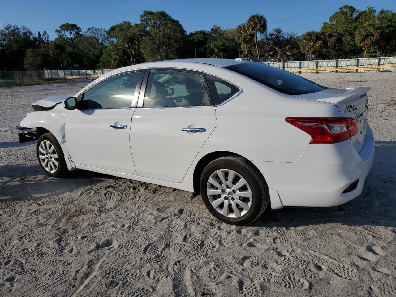 VIN 3N1AB7AP0GL677469 2016 NISSAN SENTRA no.2