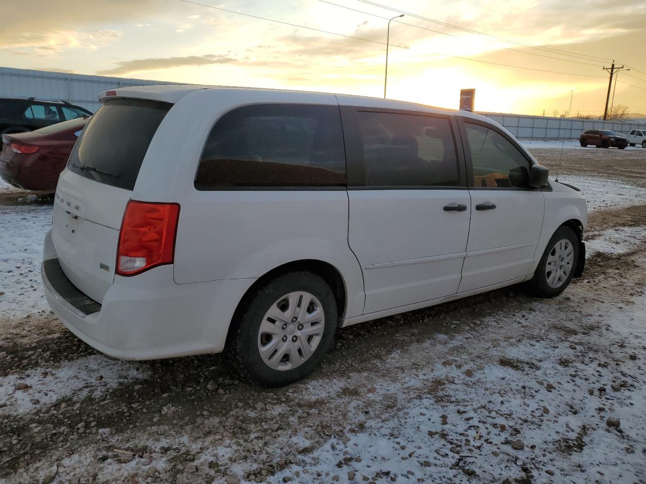 2019 Dodge Caravan - Image 3