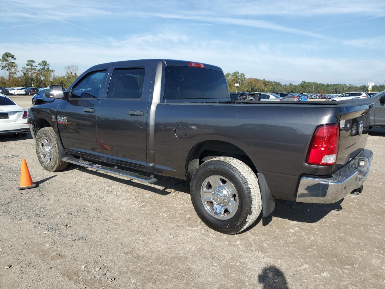 VIN 3C6UR4CL8GG247025 2016 RAM All Models no.2