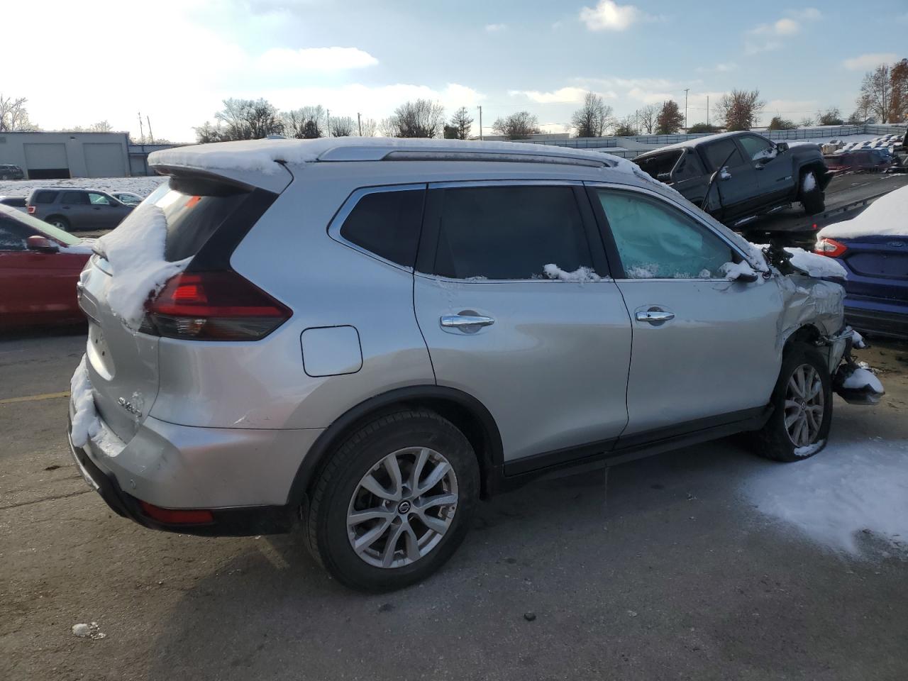 2019 Nissan Rogue - Image 3