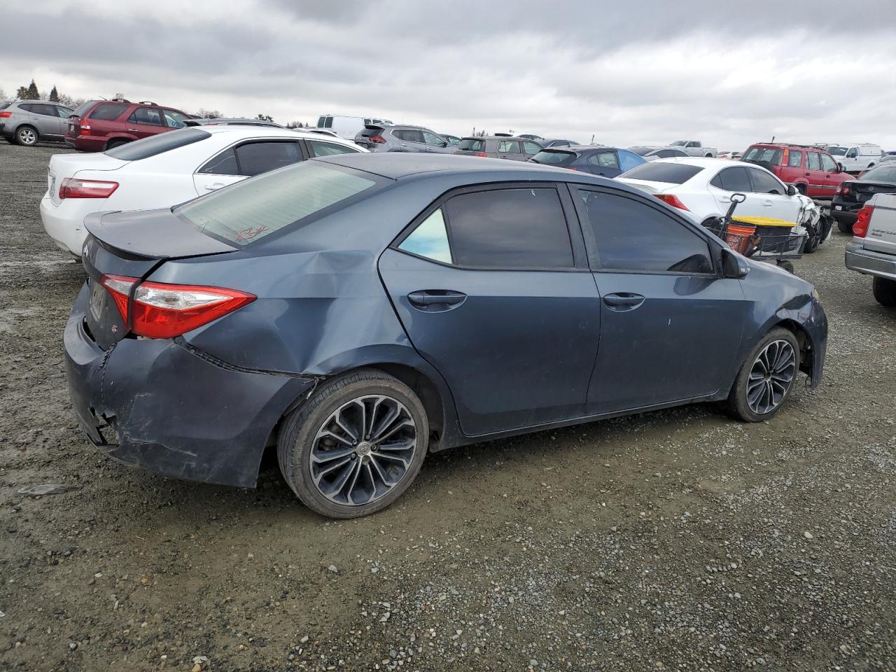 VIN 2T1BURHEXFC344807 2015 TOYOTA COROLLA no.3