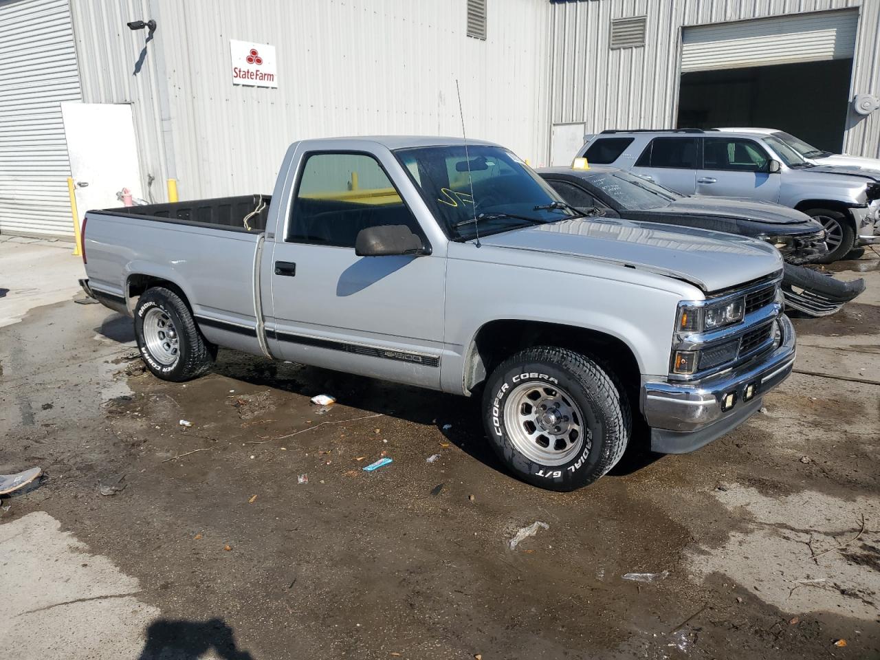 1996 Chevrolet GMT-400 - Image 4