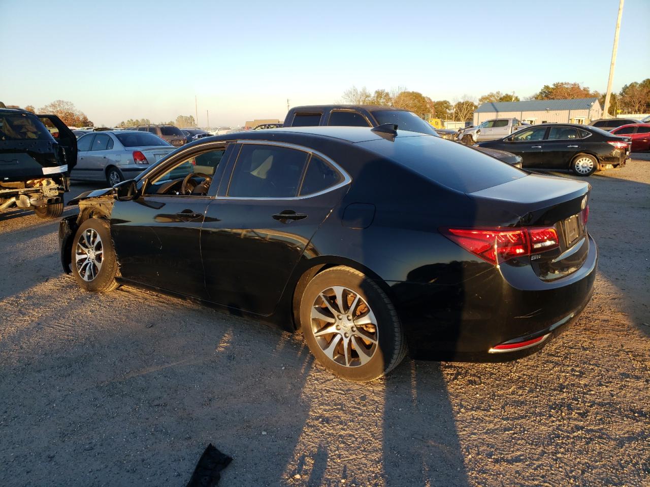 VIN 19UUB1F5XGA005197 2016 ACURA TLX no.2