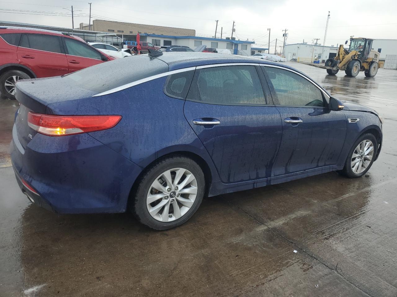 2016 Kia Optima - Image 3
