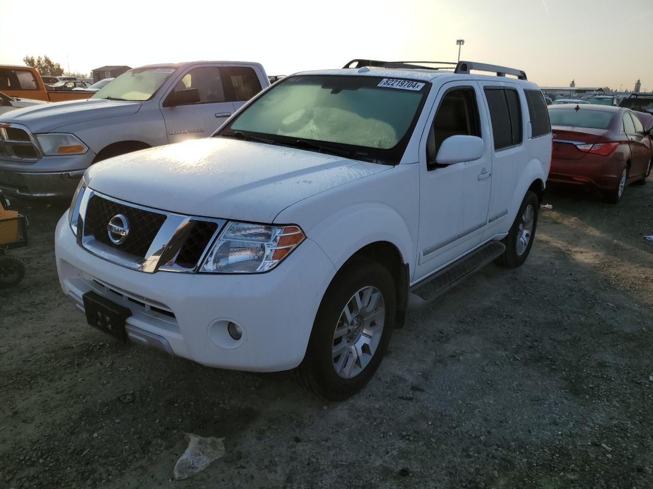 2012 Nissan Pathfinder - Image 1