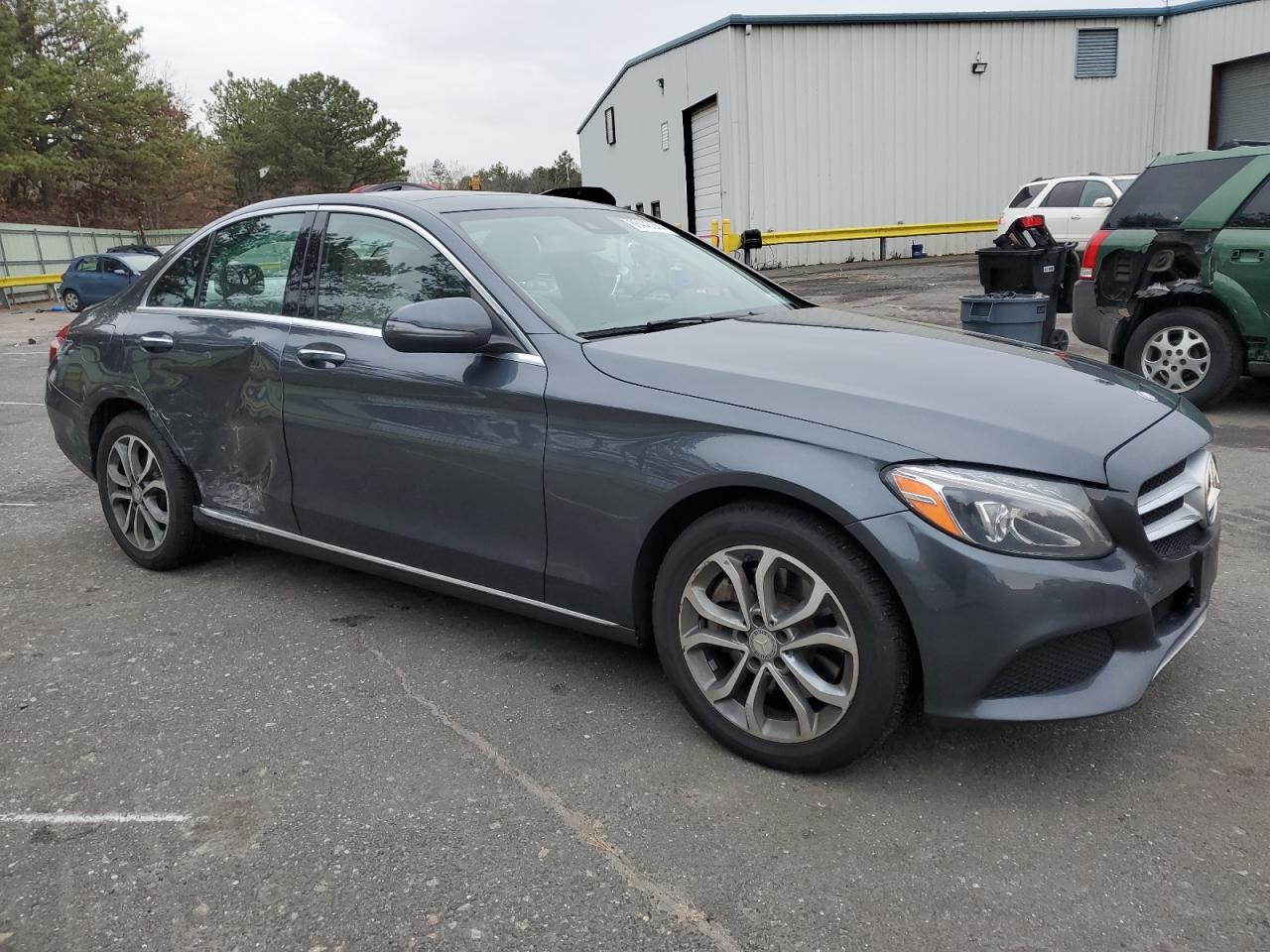 VIN WDDWF4KB1GR137944 2016 MERCEDES-BENZ C-CLASS no.4