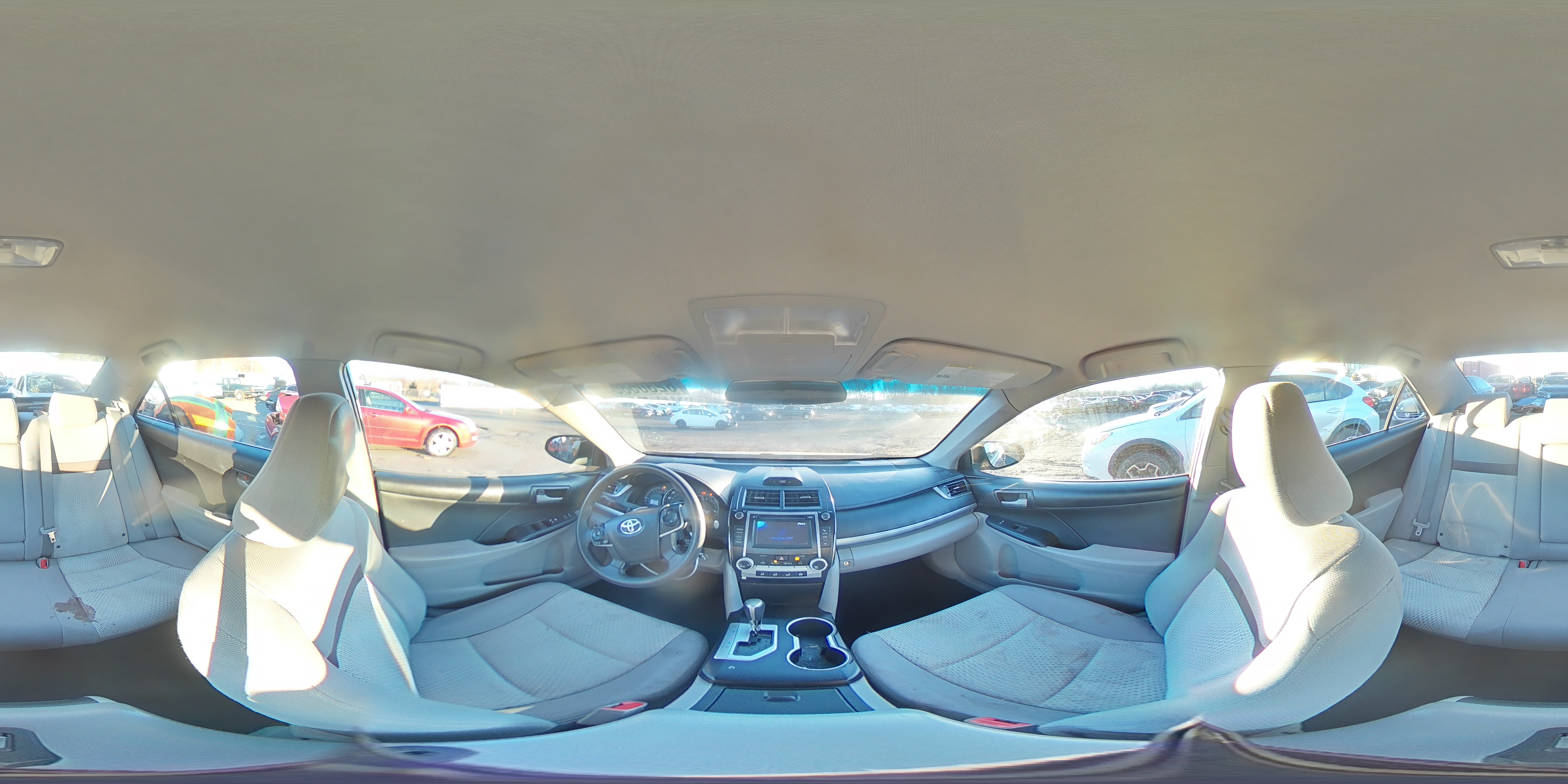 2014 Toyota Camry - Image 14