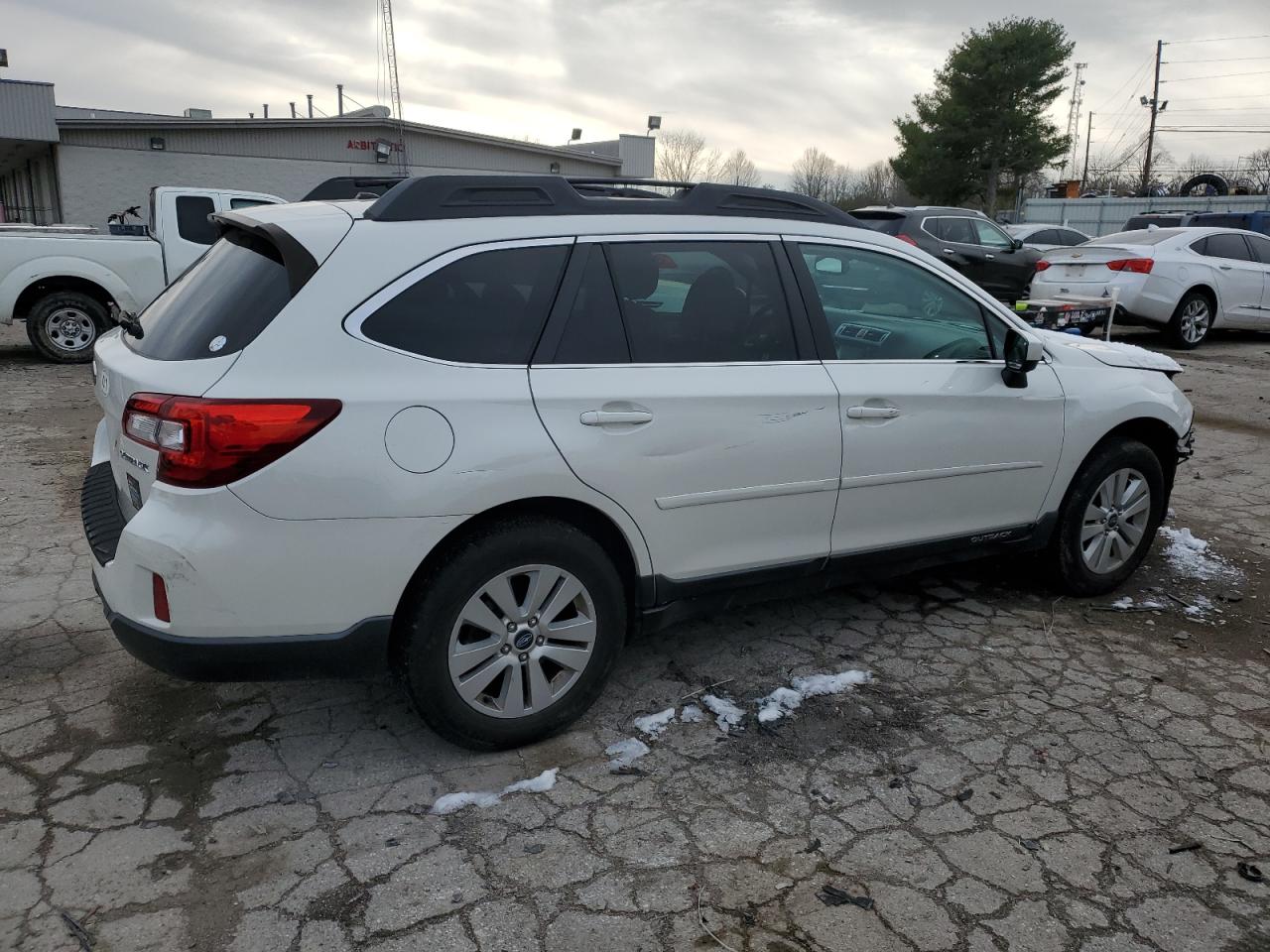 2015 Subaru Outback - Image 3