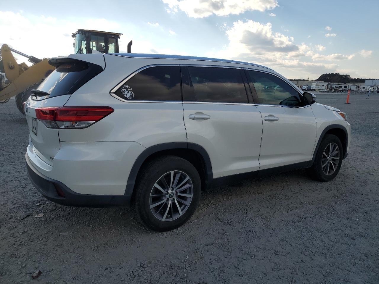 2019 Toyota Highlander - Image 3