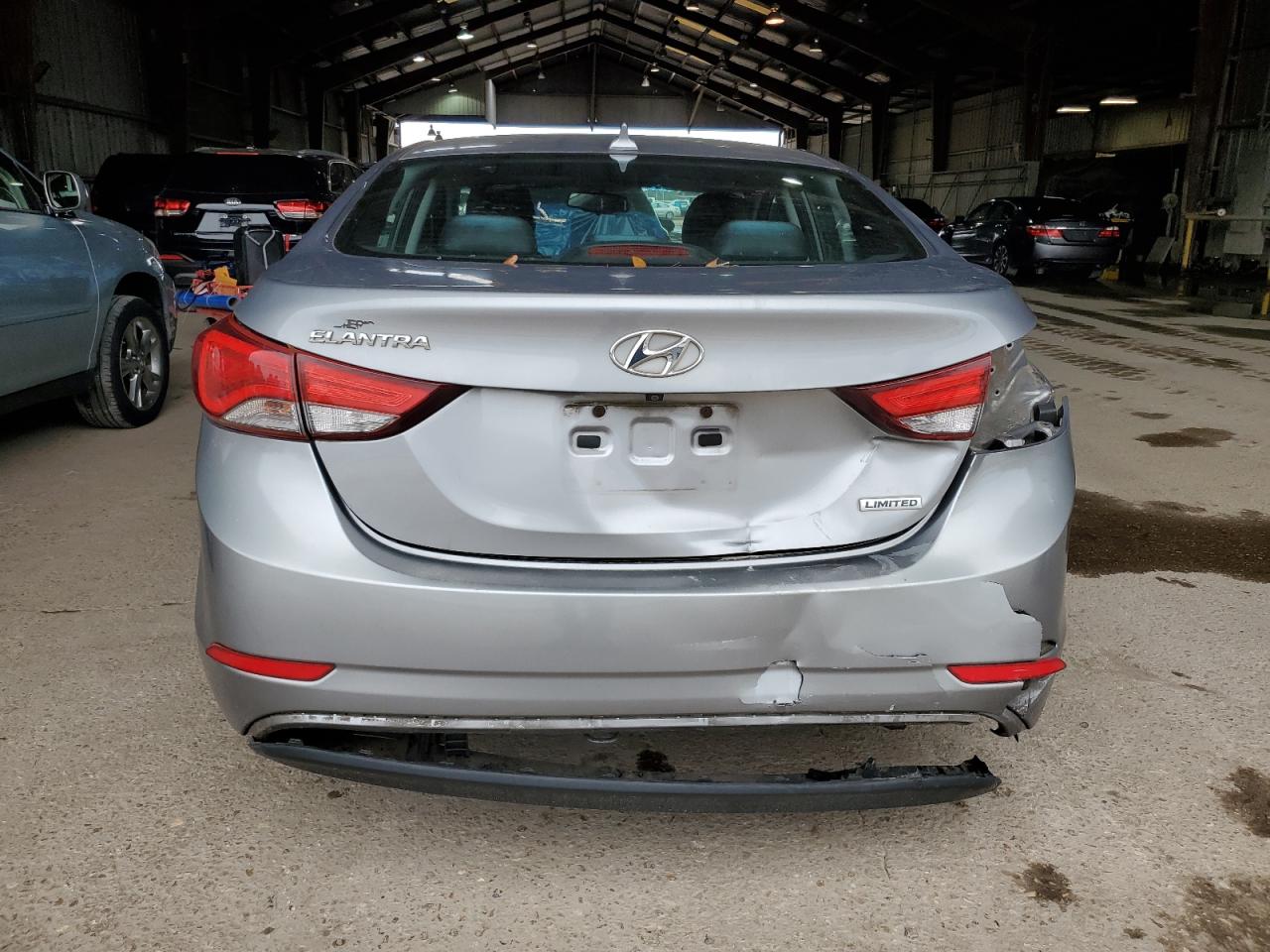 2015 Hyundai Elantra - Image 6