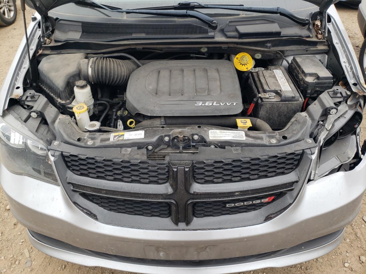 2015 Dodge Caravan - Image 12
