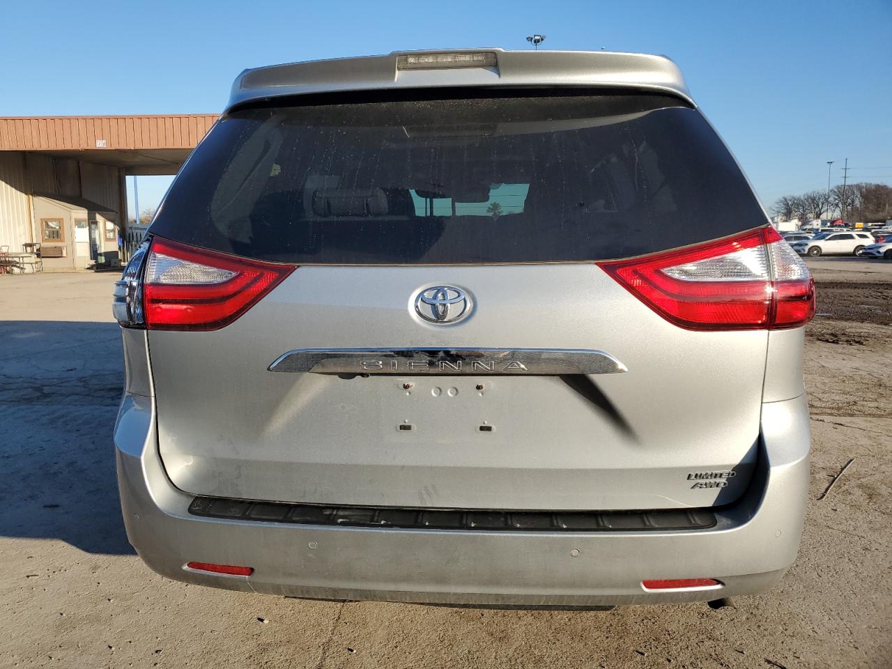 2019 Toyota Sienna - Image 6