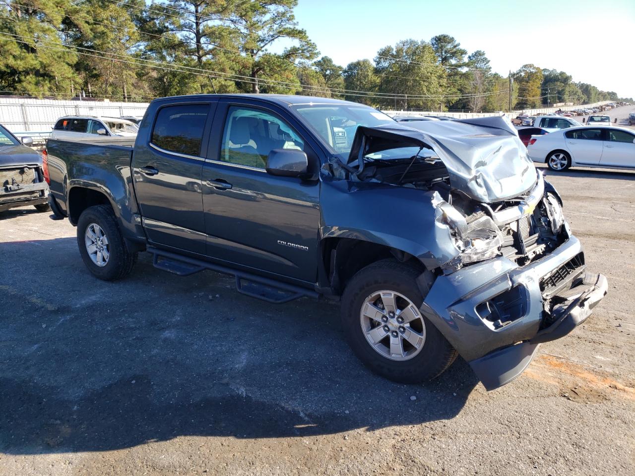 2019 Chevrolet Colorado - Image 4