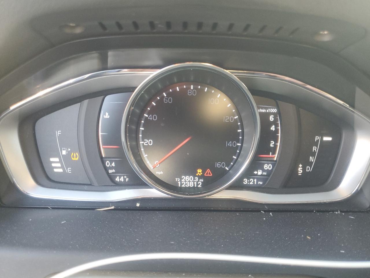 2016 Volvo XC70 - Image 9