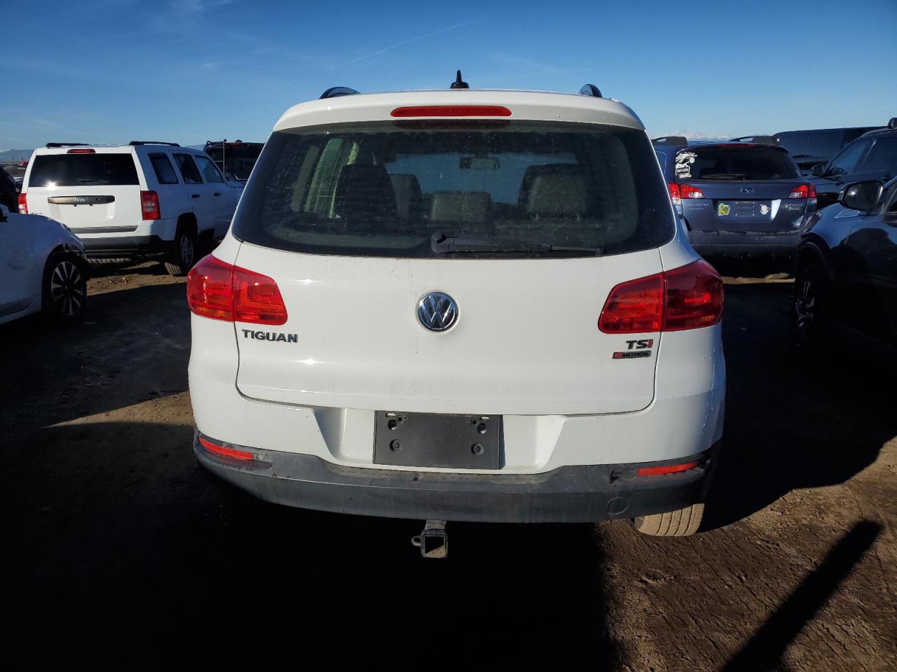2017 Volkswagen Tiguan - Image 6