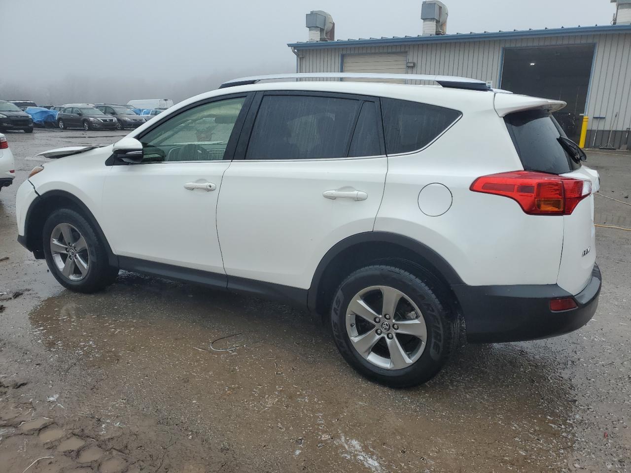 VIN JTMRFREV3FD164357 2015 TOYOTA RAV4 no.2