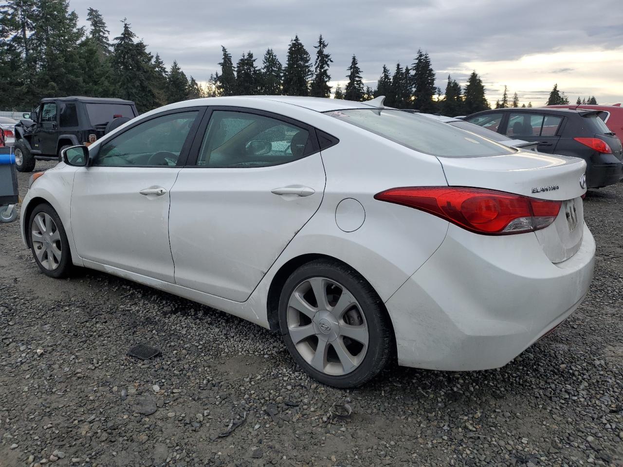 VIN 5NPDH4AE3DH423837 2013 HYUNDAI ELANTRA no.2