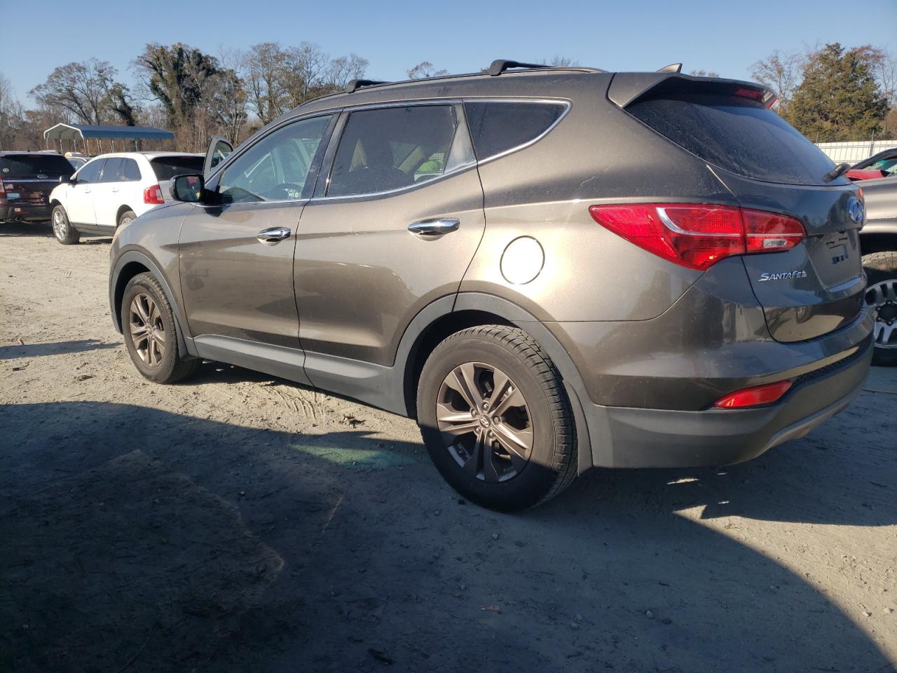 2014 Hyundai Santa Fe - Image 2