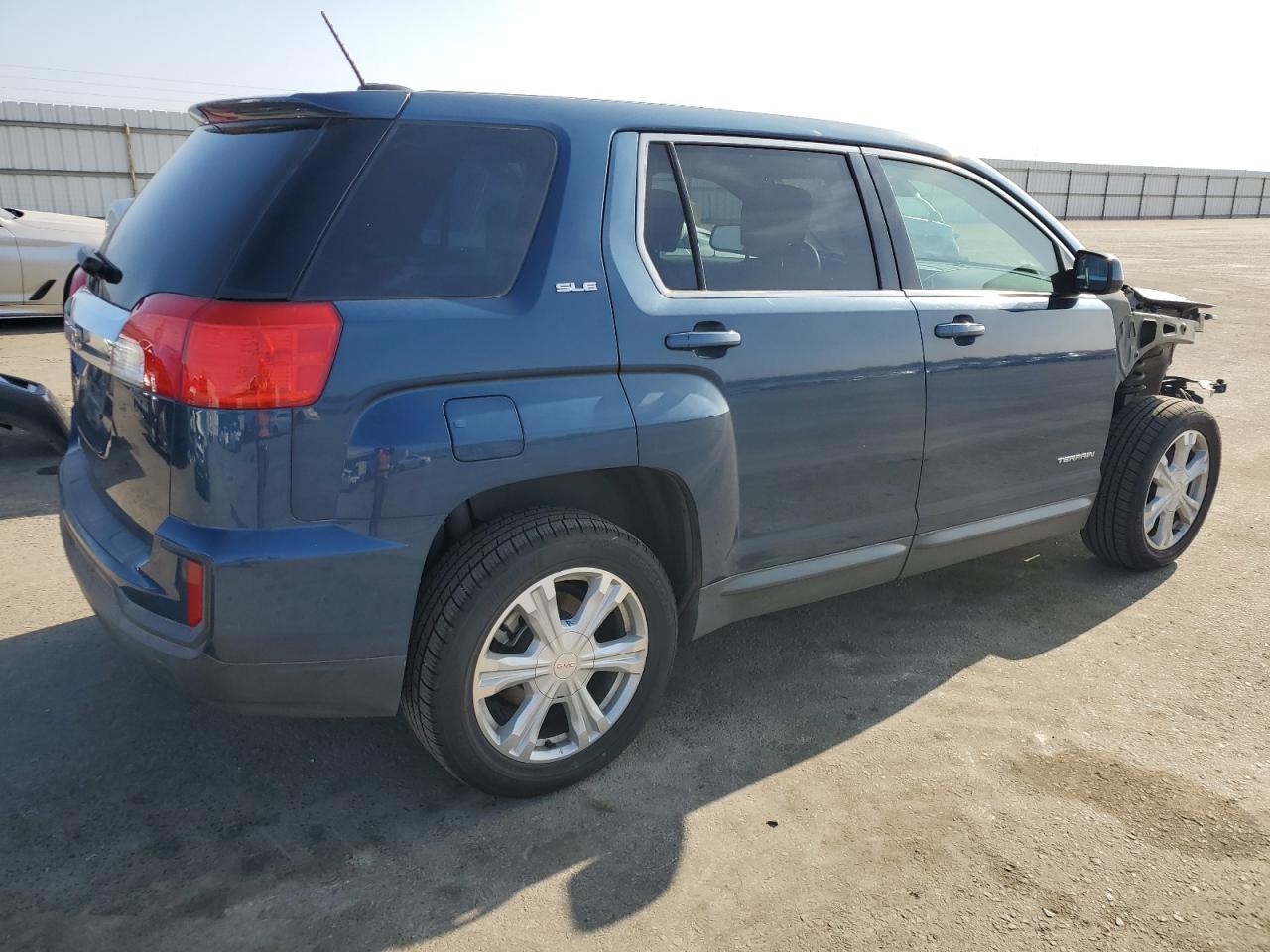 2017 GMC Terrain - Image 3