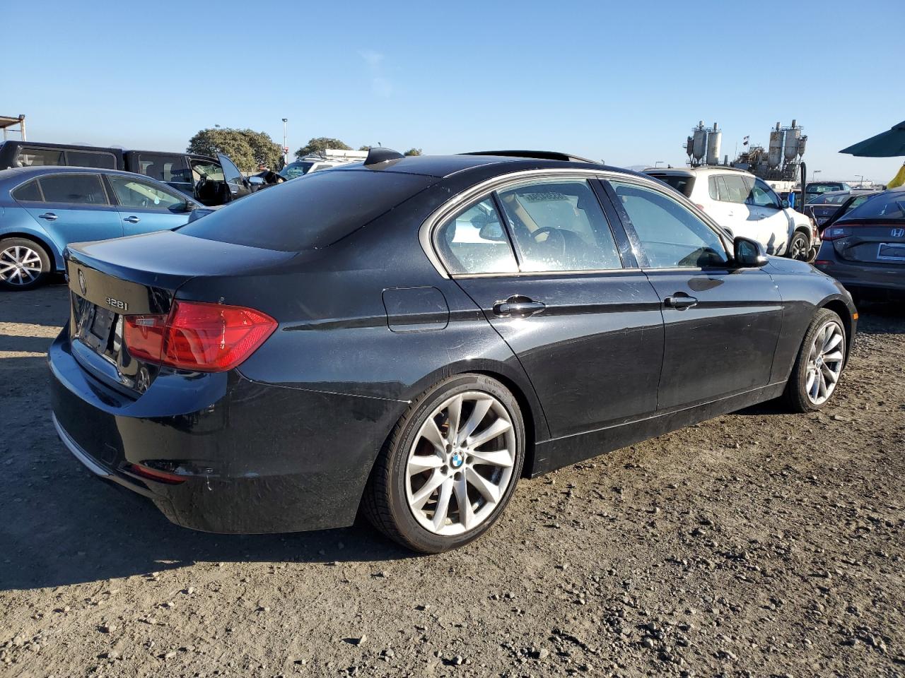 VIN WBA3B3C52DF145914 2013 BMW 3 SERIES no.3