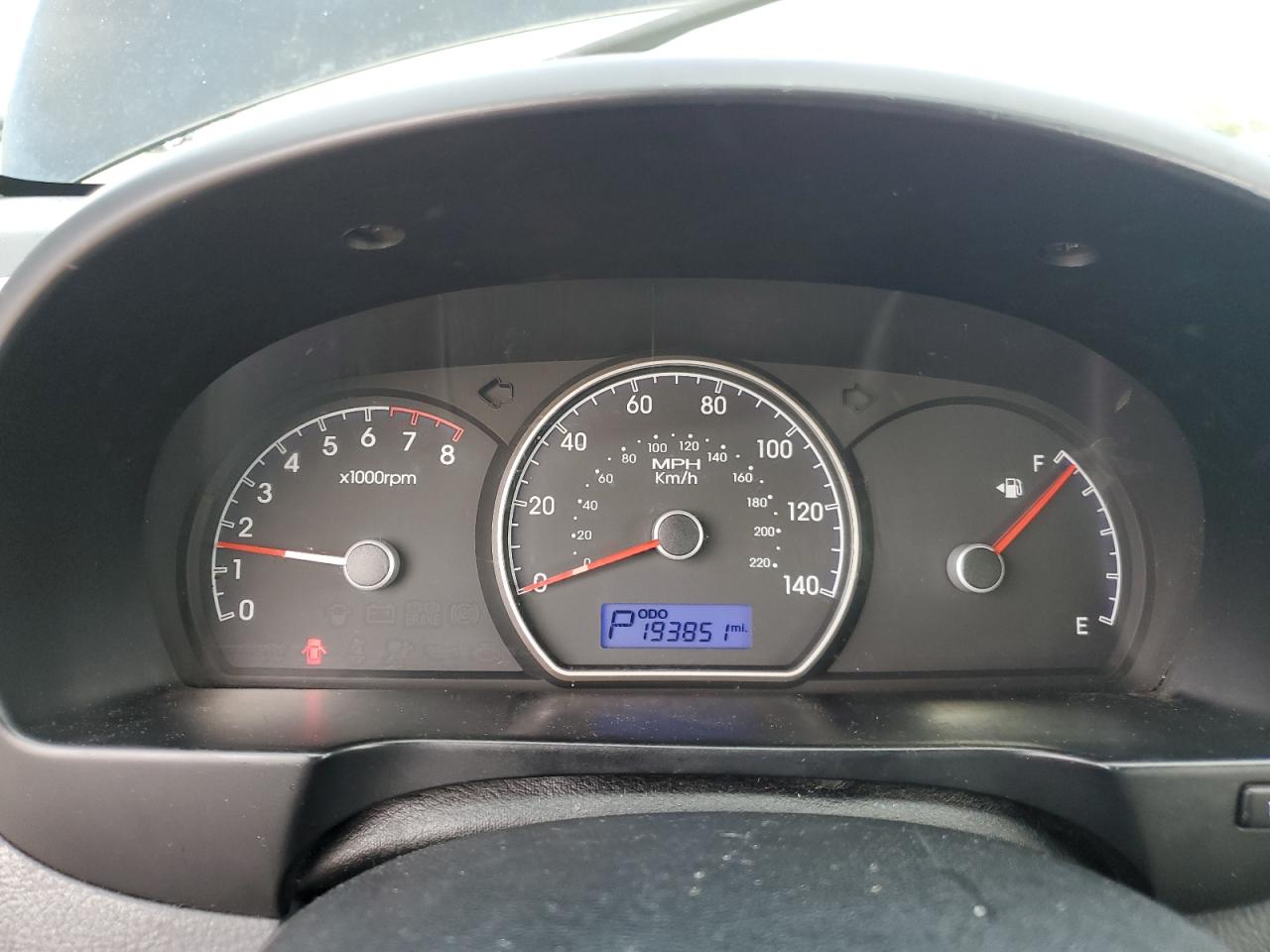 2010 Hyundai Elantra - Image 9