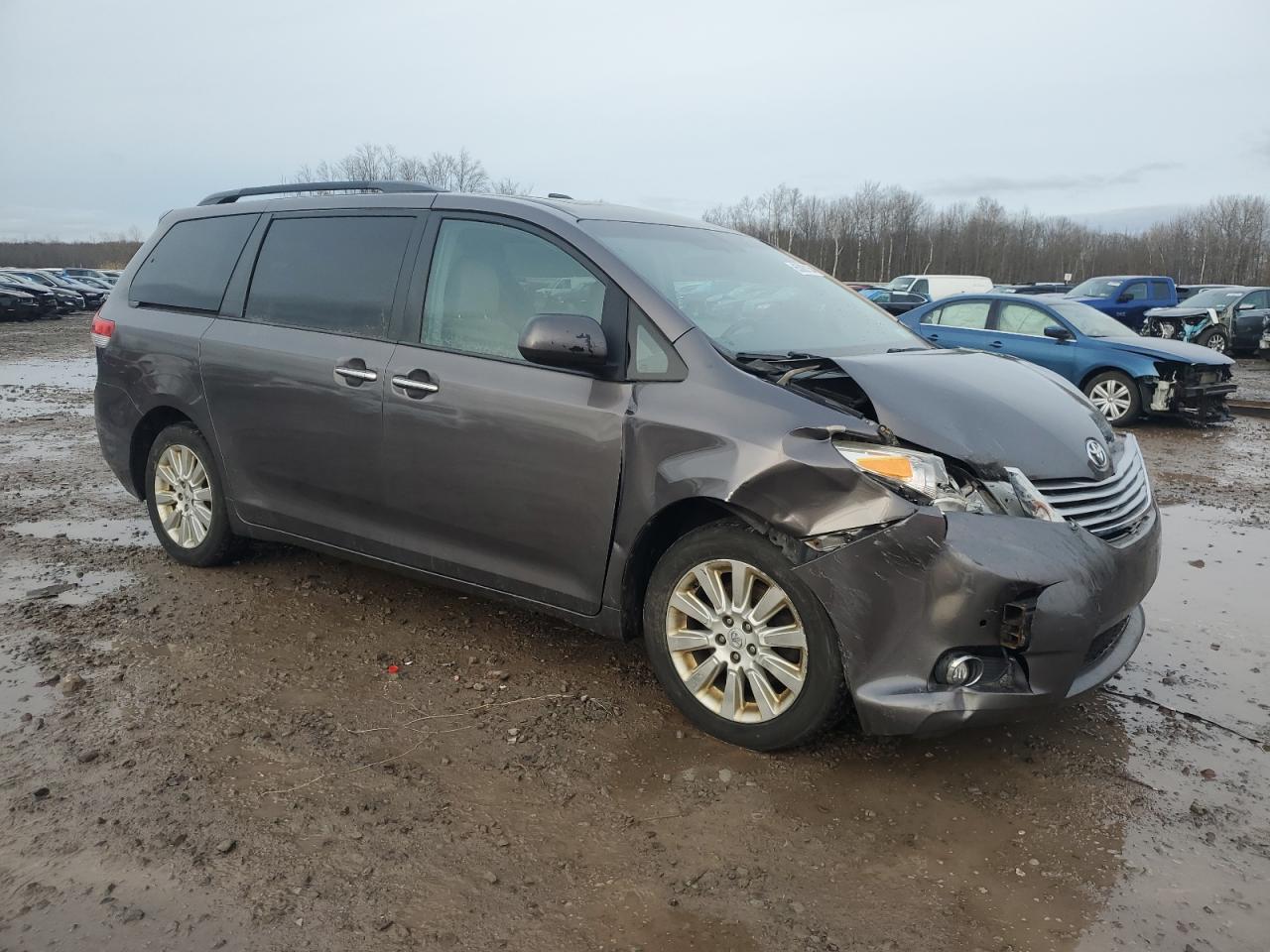 VIN 5TDDK3DC9DS069242 2013 TOYOTA All Models no.4