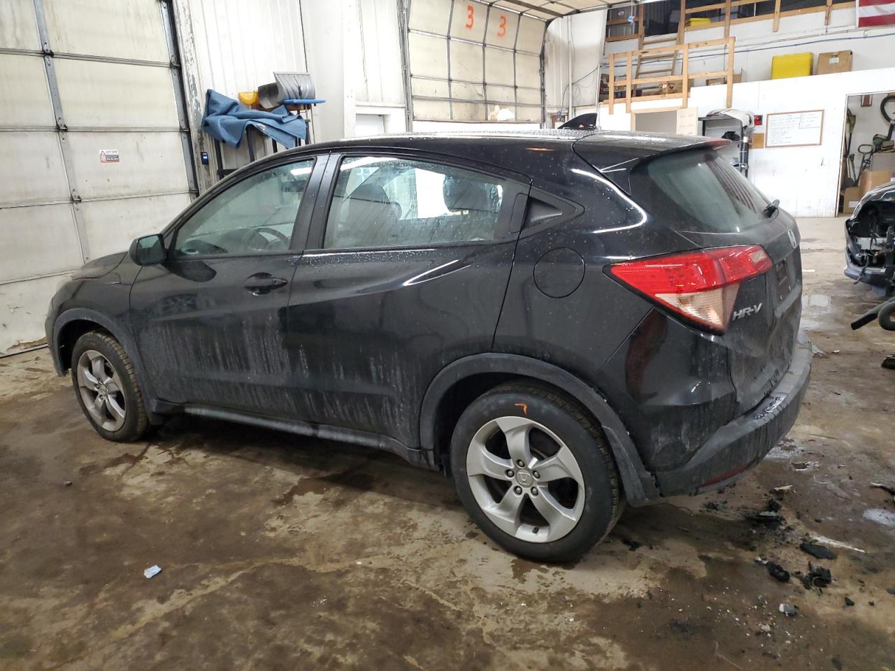 3CZRU6H36HM707393 2017 HONDA HR-V - Image 2