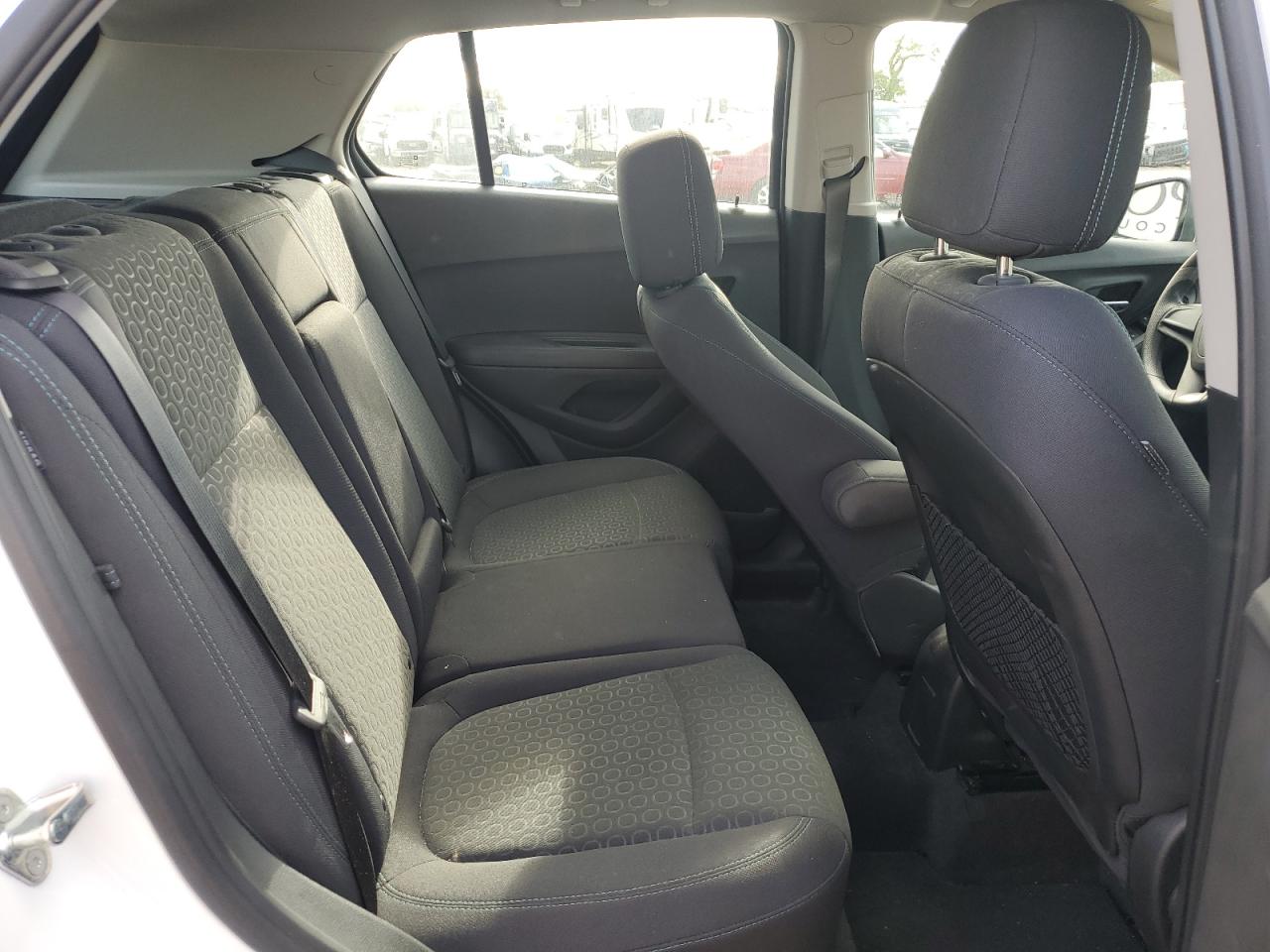 2016 Chevrolet Trax - Image 11