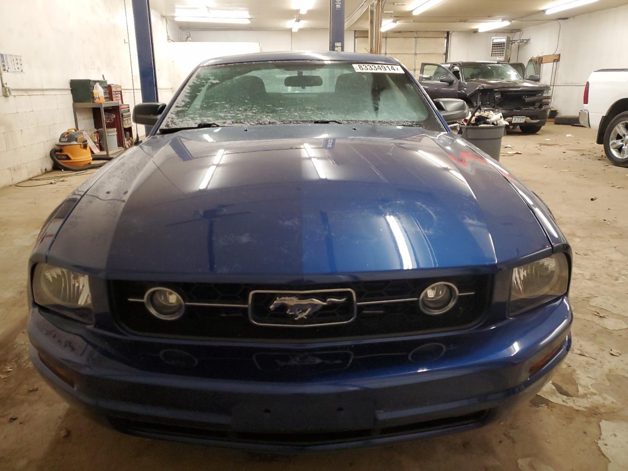 2007 Ford Mustang - Image 5