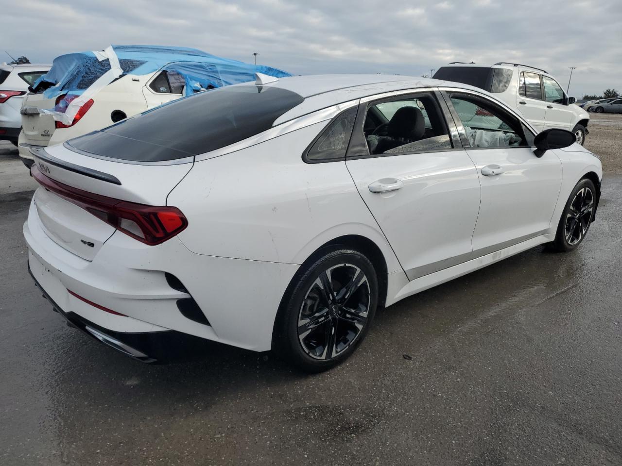 2022 Kia K5 - Image 3