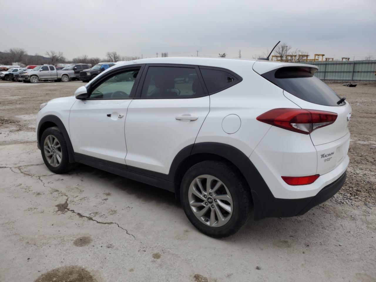 VIN KM8J23A44HU391624 2017 HYUNDAI TUCSON no.2