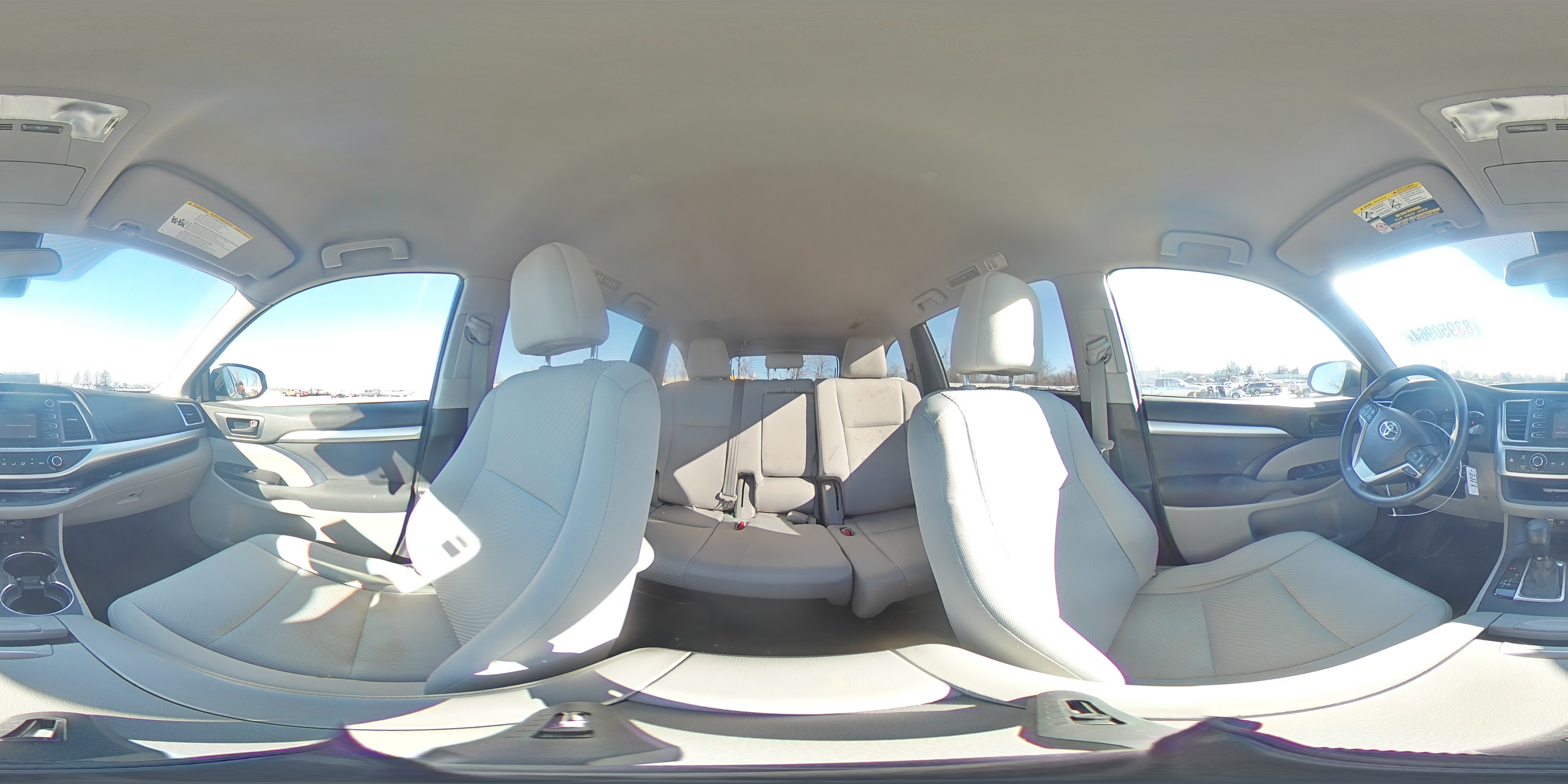 2017 Toyota Highlander - Image 14