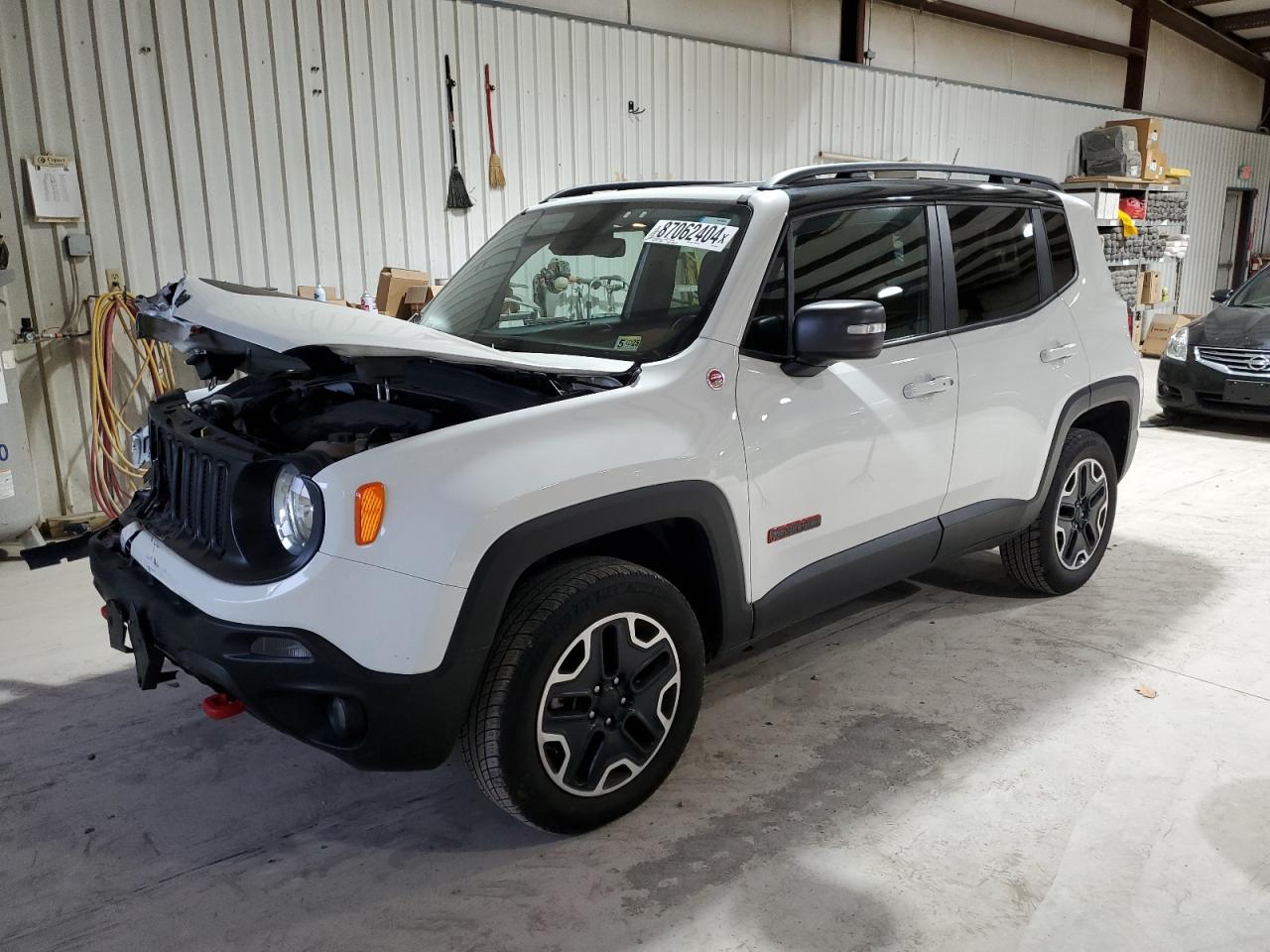 VIN ZACCJBCT2GPE32461 2016 JEEP RENEGADE no.1