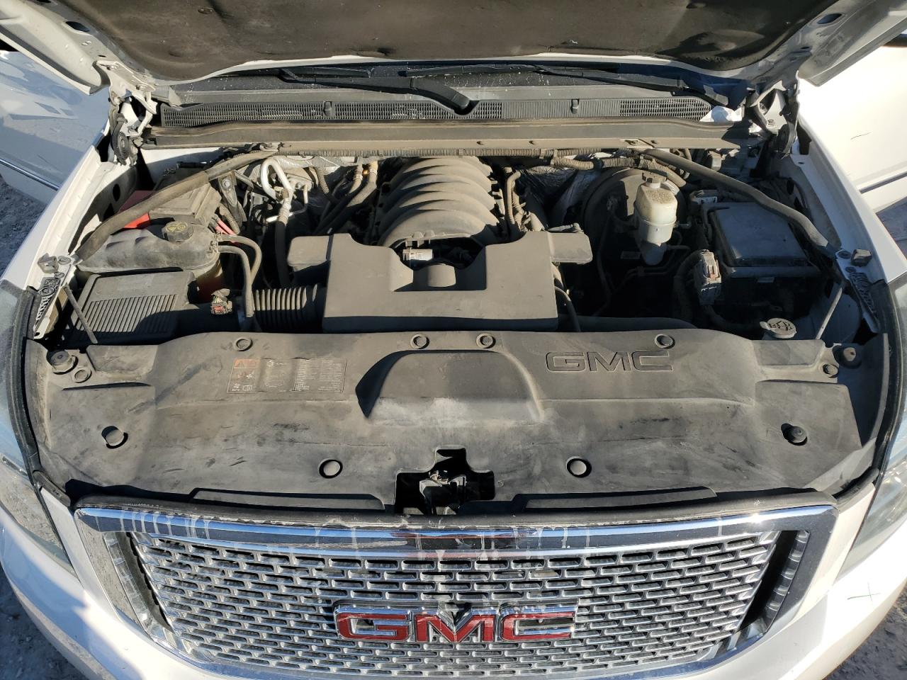 2016 GMC Yukon Denali VIN: 1GKS2CKJ5GR257966 Lot: 82954834