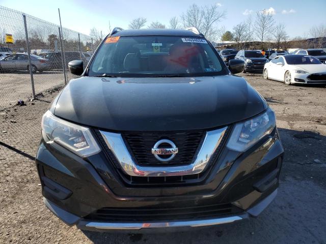  NISSAN ROGUE 2017 Зелений