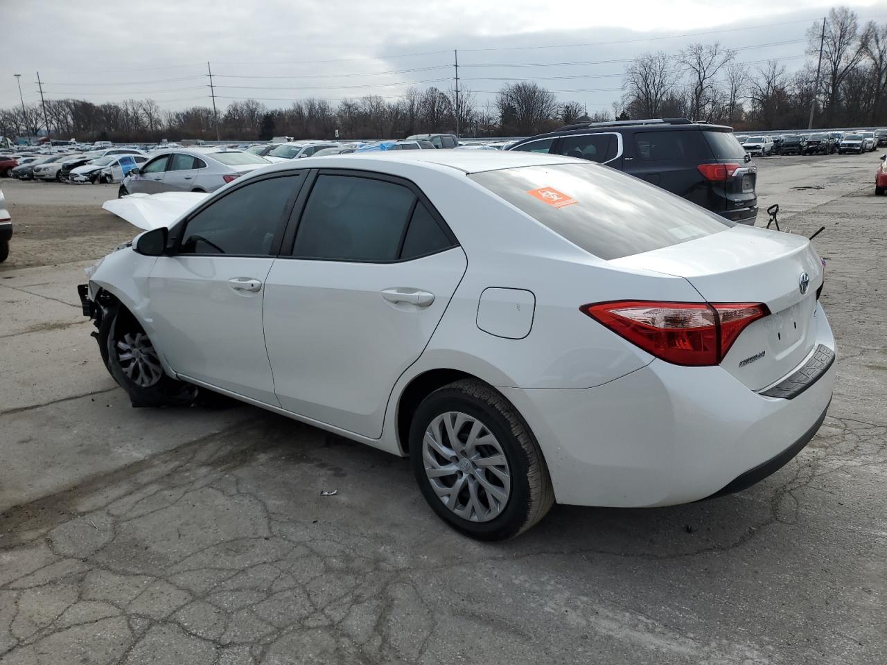 VIN 5YFBURHE7JP776733 2018 TOYOTA COROLLA no.2